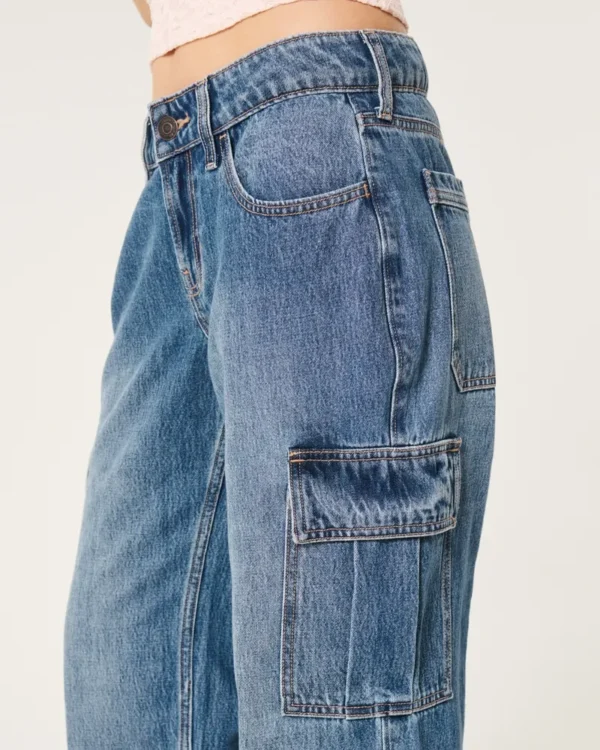 Low-Rise Medium Wash Cargo Baggy Jeans - Image 3